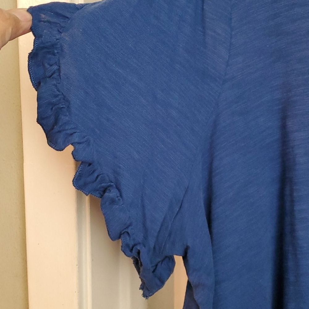 Plus size blue top - Picture 2 of 4